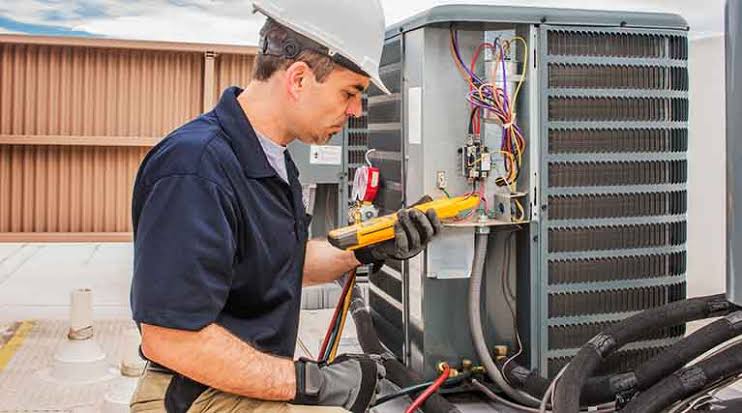 HVAC Maintenance Technician Image