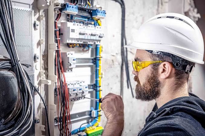 Diploma in Ac Technician & Electrician Image
